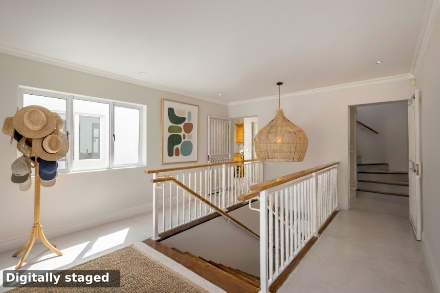 6 Bedroom Property for Sale in Whale Rock Western Cape